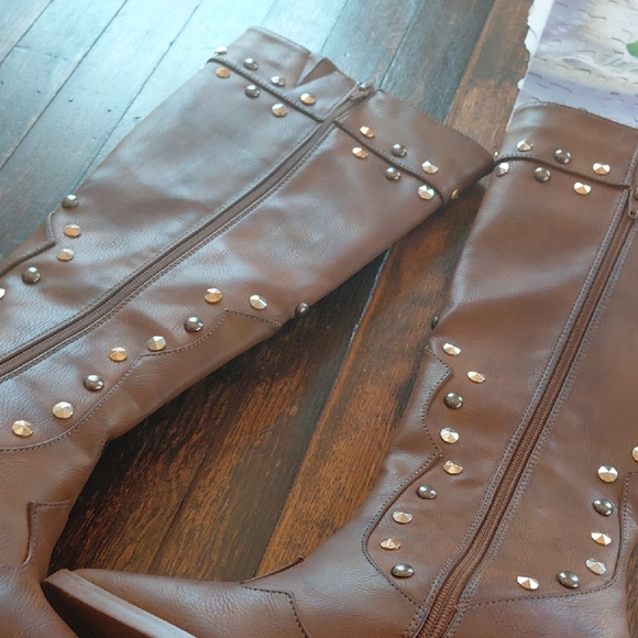 Cato Women's Tan Studded Heeled Boots - Picture 10 of 16